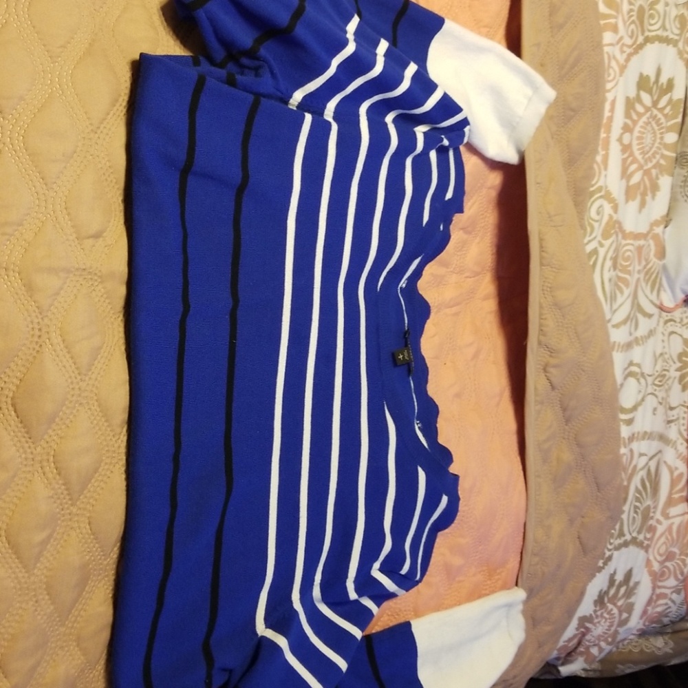 Sweater - Picture 2 of 3